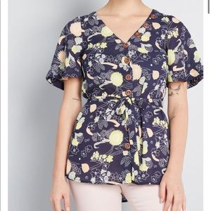 Modcloth With The Breeze Floral Top Size L